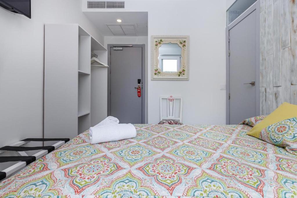 Hotel Clopy Rocamar Benidorm Luaran gambar